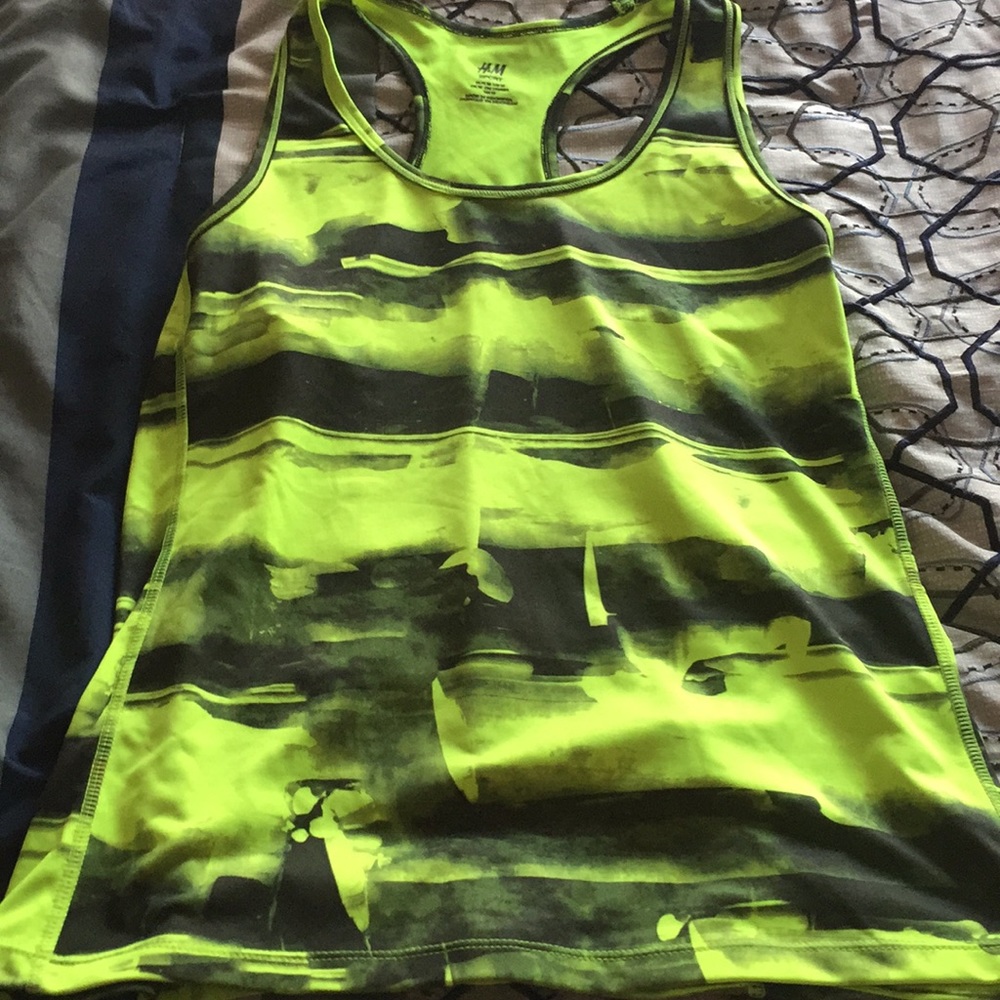 No sleeve gym wear